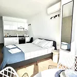 Mediterranean Dream Seafront & Parking *